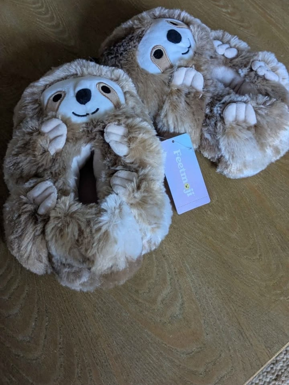 Junior Kids  Or Adults Sloth Plush Sloth Slippers - Brown -size 5/6